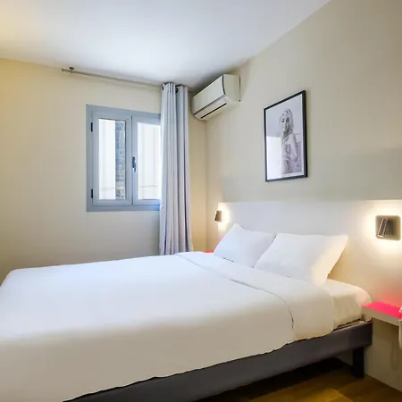 Hotel Antibes 3*