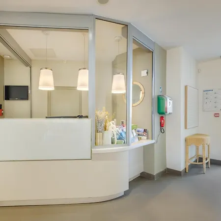 Antibes Otel 3*
